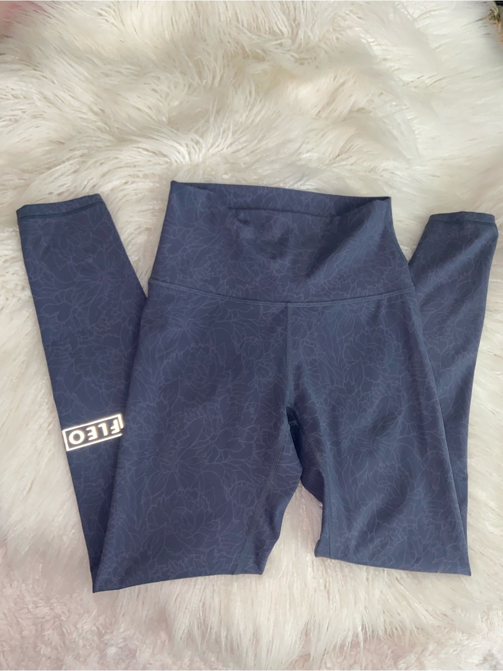 Fleo High-Waist Navy Floral Print Leggings